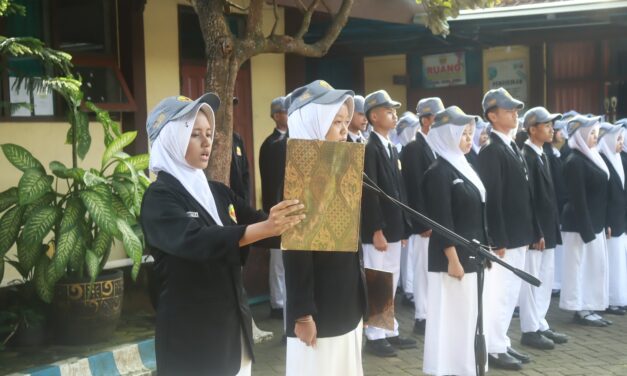 SMAN 1 Cluring Gelar Upacara Peringatan Hari Kesaktian Pancasila 2025